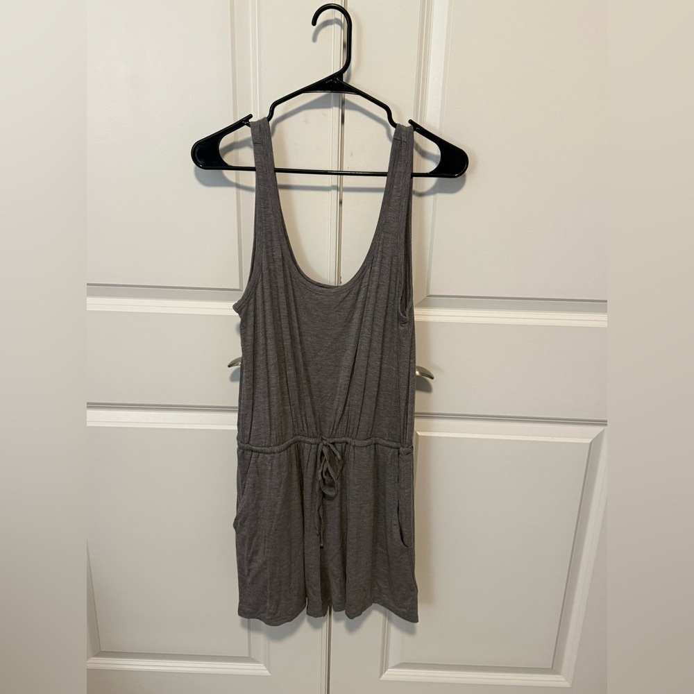 Express Scoop Neck Heather Gray Tie Waist Romper